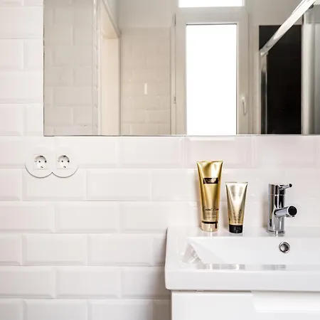 Apartment Akicity Anjos Blossom Lissabon